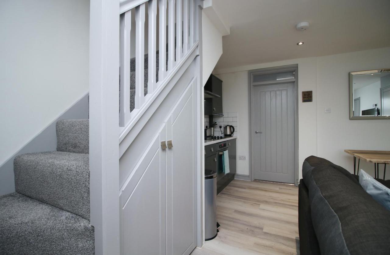 Ferienwohnung Sleeps 6, Smart Tv'S, Parking Swansea & Morriston Hospital Exterior foto