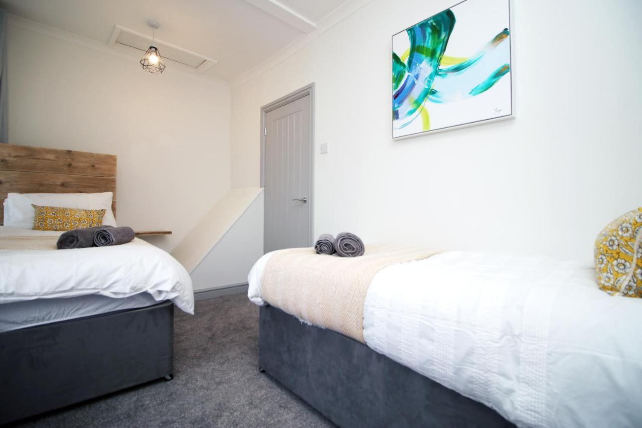 Ferienwohnung Sleeps 6, Smart Tv'S, Parking Swansea & Morriston Hospital Exterior foto