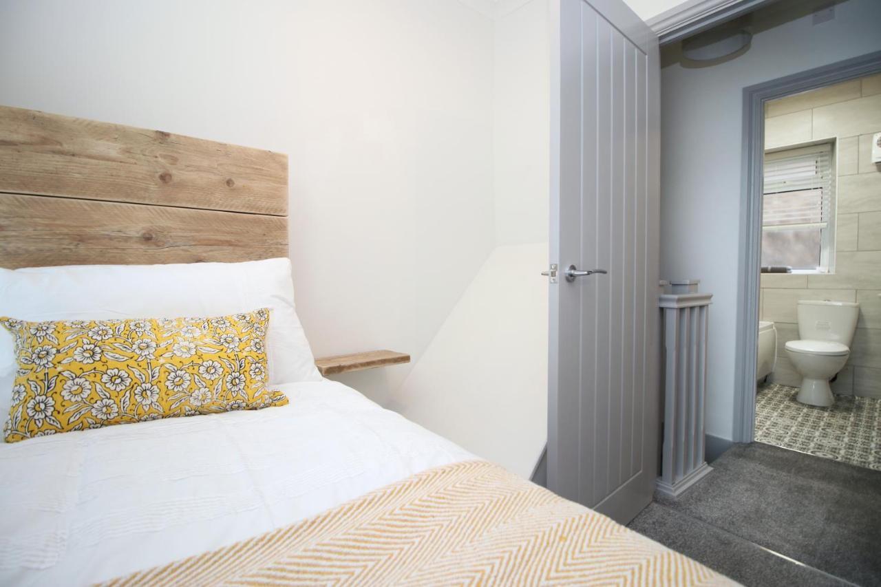 Ferienwohnung Sleeps 6, Smart Tv'S, Parking Swansea & Morriston Hospital Exterior foto
